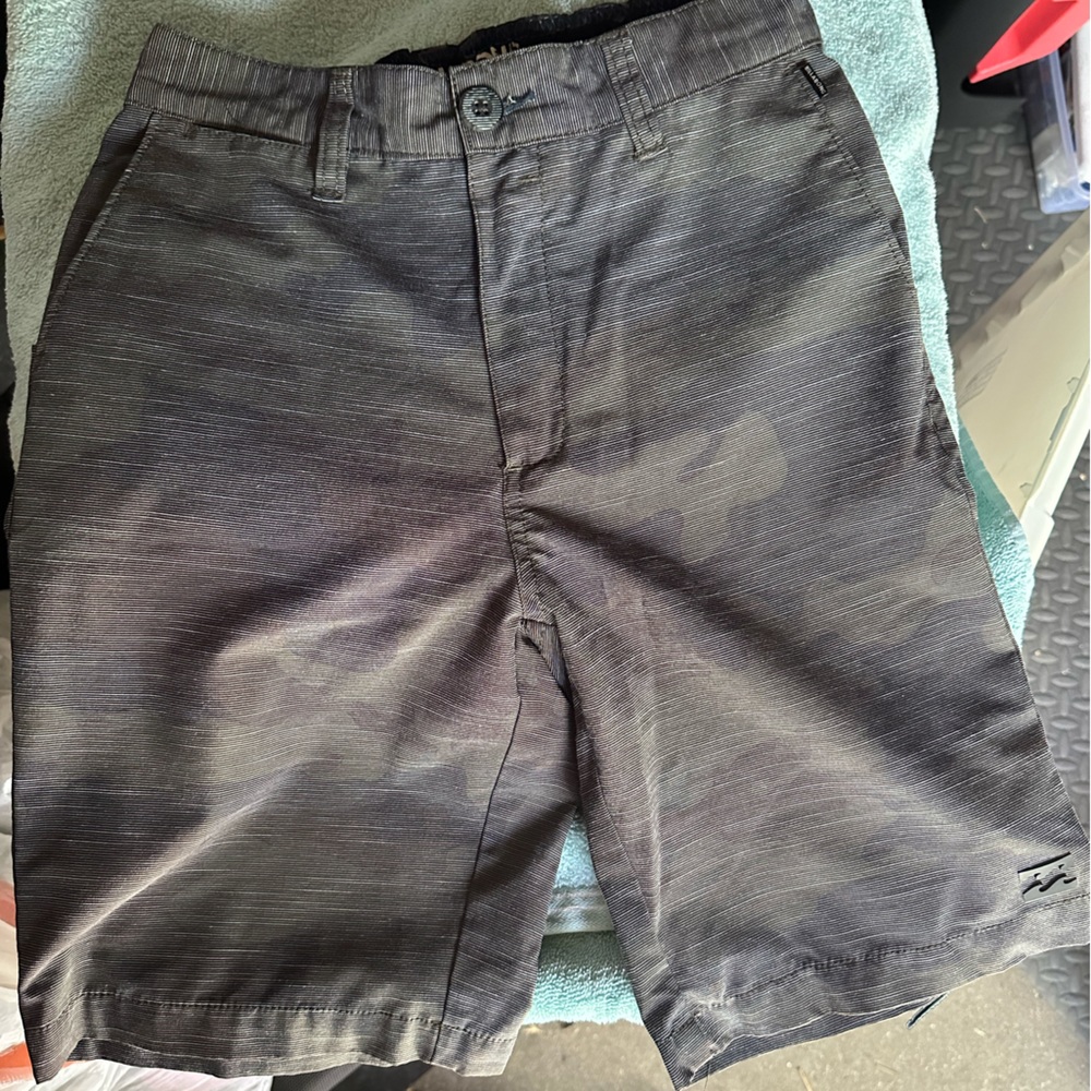 GUC Billabong Boys Size 10 shorts
